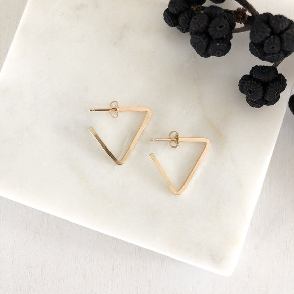 square edge triangle hoops SIMPLE, EDGY, MODERN, DAINTY - ALL IN ONE  These small hoops are perfect style and size for everyday-wear.   14K Gold Filled. simple hoops. simple triangle hoops