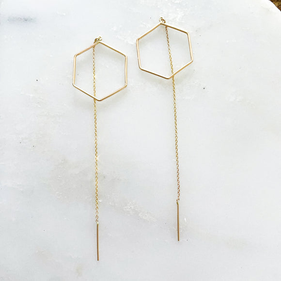 The Small Hexagon Threaders elevate your style to the chicest with the dainty chain threader.   Despite their small size, these playful threaders embody a feminine look in the most delicate way. Perfect for everyday wear from work to play.     14K Gold Filled Chain: 4