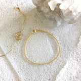 Love simple bracelet? Curb Chain Bracelet is the must-have bracelet to go for a dainty look.     14k Gold Filled